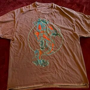 graphic t-shirt